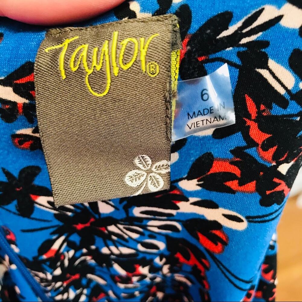 Taylor Dress - Picture 5 of 6